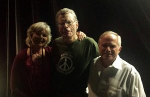 From left to right: Carolyn Carreiro, Stephen King & Keith Carreiro (Credit: Robert Keating, 7 November 2016).